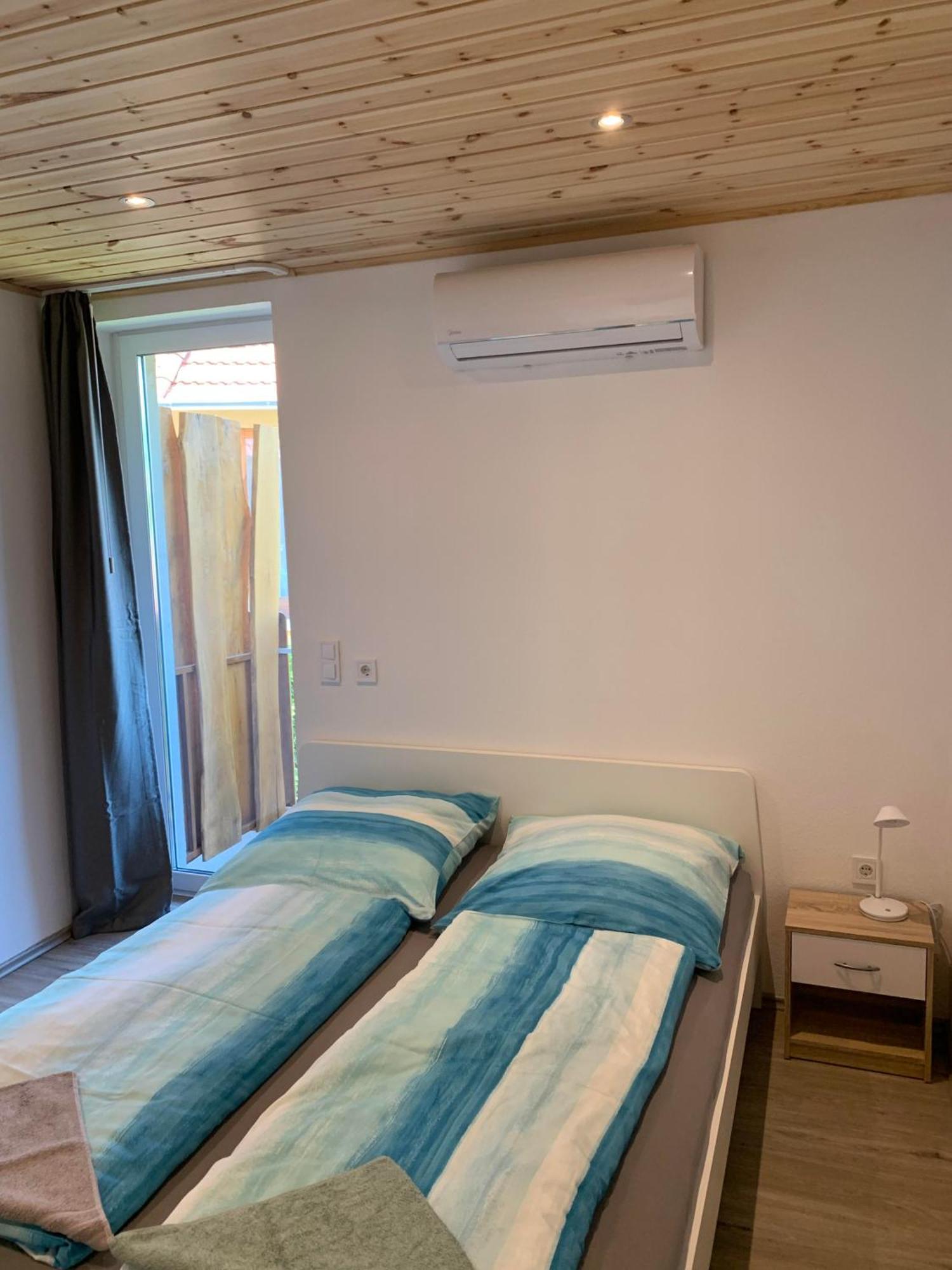 Molnar Apartman Замарди Экстерьер фото